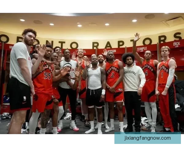 杜伦带伤出战力助活塞锁定东部第一 奥汤称他完全配得上最佳阵容 杜伦带伤出战力助活塞锁定东部第一 奥汤称他完全配得上最佳阵容