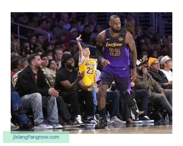 詹姆斯16年罕见表现 35分9三分缔造队史新纪录