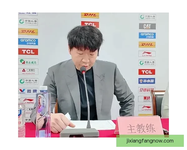 邱彪主动致歉斯蒂尔鼓励反弹 宁波发布会亮点聚焦进攻问题 邱彪主动致歉斯蒂尔鼓励反弹 宁波发布会亮点聚焦进攻问题