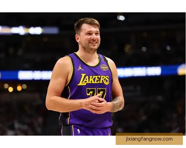 东契奇腿筋受伤老詹重回持球核心湖人依赖41岁老将撑局面